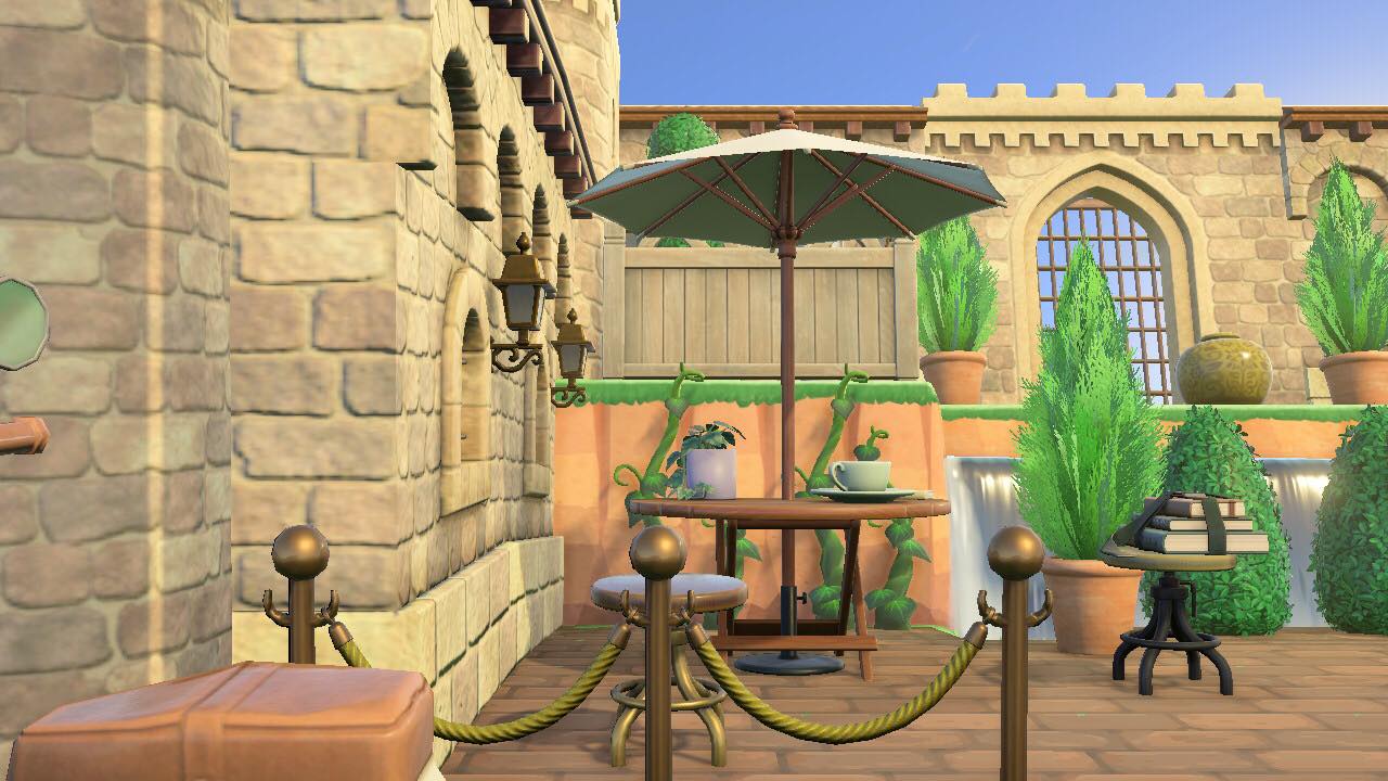 Courtyard cafe